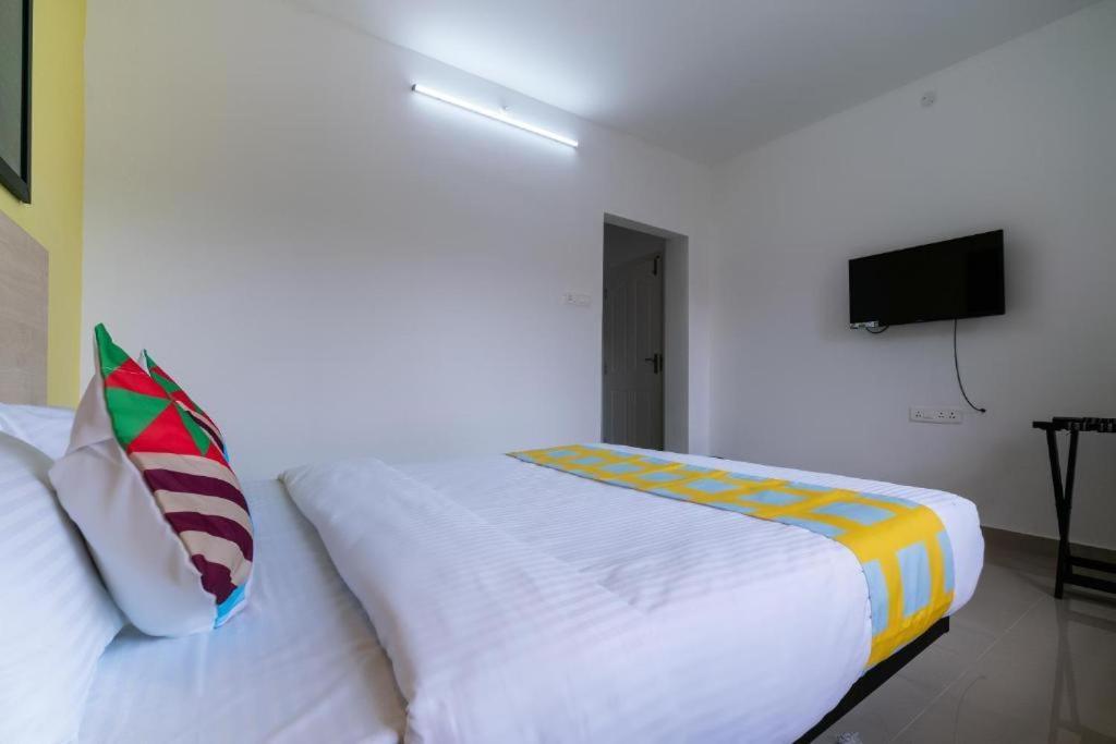 Flamingo Suites Kochi Bagian luar foto